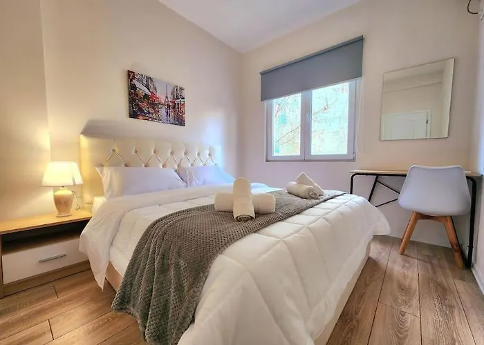 Toptani Central Deluxe Flat W 24H Check In