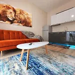 Toptani Central Deluxe Flat W 24H Check In