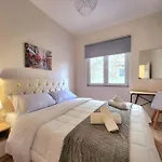 Toptani Central Deluxe Flat W 24H Check In