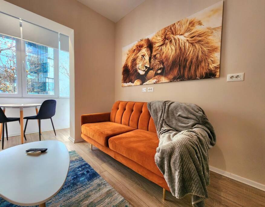 Toptani Deluxe Flat W 24h Check In Apartament *