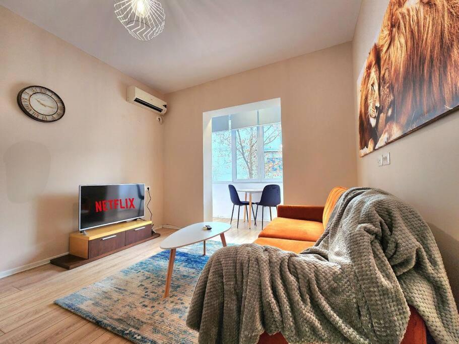 Apartament Toptani Deluxe Flat W 24h Check In *